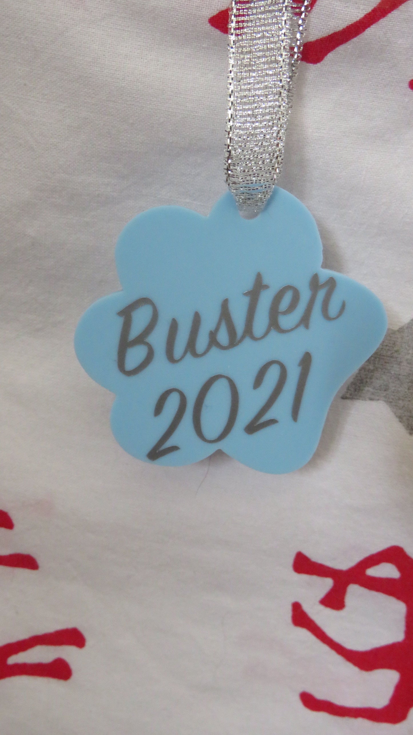 Pet personalised hanging ornament for dog or cat